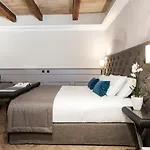 Hpm Pjazza Merkanti - Boutique Living