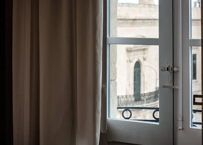 Hpm Pjazza Merkanti - Boutique Living Hotel *